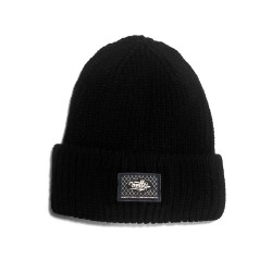 BEANIE CORTO CON PARCHE ECO-CUERO BEANIE CORTO CON PARCHE ECO-CUERO